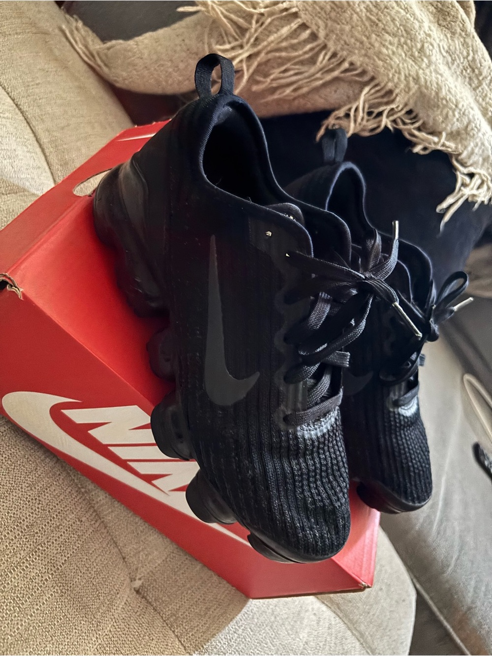 Nike Men's All-Black Vapor-Style Athletic Sneakers